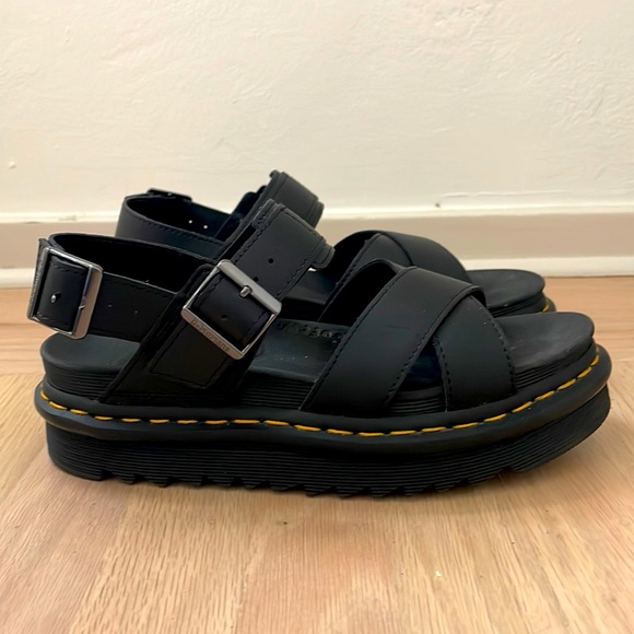 Dr. Martens Shoes - Dr. Martin VOSS II Platform Sandals